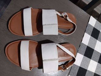 Naturalizer Sandals