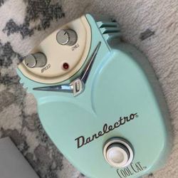 Danelectro Cool Cat Stereo Chorus 18v model, solid