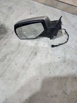 14/18 Sierra /Silverado side mirror