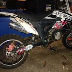 Syx Moto Factory Edition