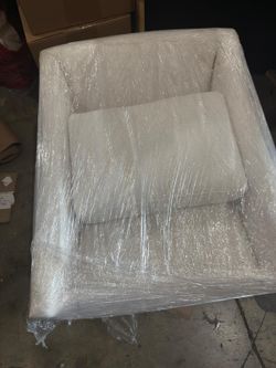 Oliver Slope Arm Luxe Swivel Chair Perennial White 