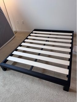 Queen size Black Metal Platform Bed Frame H9, L81, W61