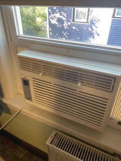 AC Window Unit Works Good Digital