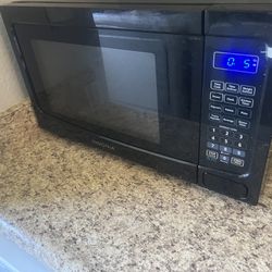 Black Insignia Microwave