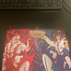 Pokemon Tcg: Spring 2021 Collectors Chest Tin- Battle Styles 