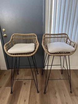 Wicker / Rattan Bar Stools with Cushions