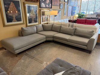 JONATHAN LOUIS Pebble Grey Fabric Corner Sectional w/ Chaise Lounger