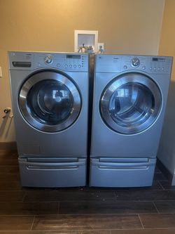 LG Tromm 27inch Front Load Washer And Gas Dryer Set