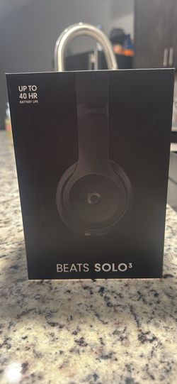 🎧 Beats Solo³ Wireless Headphones (Black) – Excellent Condition