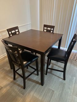 Counter Height Dining Table Set with 4 Chairs