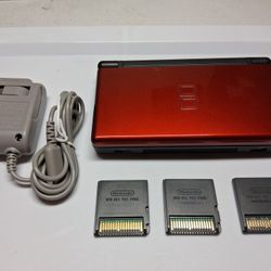 Nintendo Ds Lite And 3 Games
