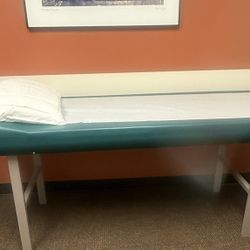 Standard Flat Exam Table