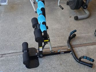 Squat machine