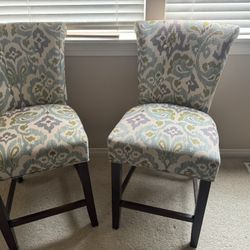 2 High  Chairs Entrance Or Dining 