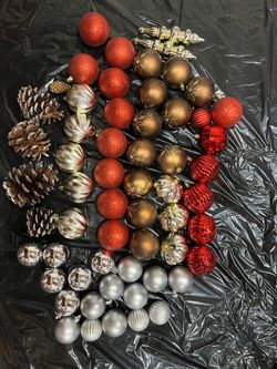 Large Lot of Christmas Tree Ornaments