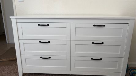 Bedroom white dresser