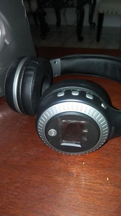 Stereo wireless headphone