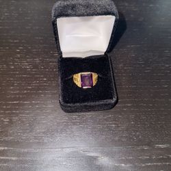 14K PURPLE CZ VIRGIN MARY GOLD RING 
