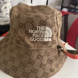 Gucci Northface Bucket Hat Reversible