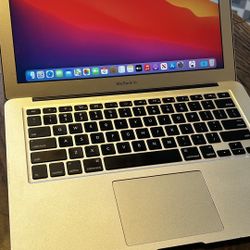 Apple MacBook Air 13” Core i5 processor 4GB RAM 256GB SSD STORAGE DRIVE $175 