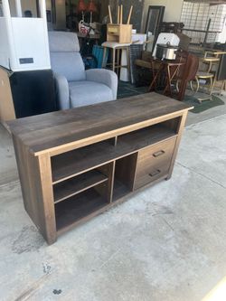 Tv stand very good condition