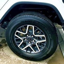 Bridgestone Dueler HT Tires - LIKE NEW!!