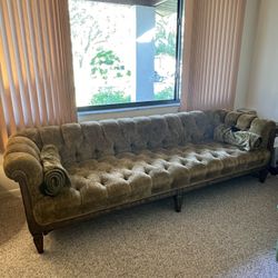 Vintage Sofa - Velvet Tufted