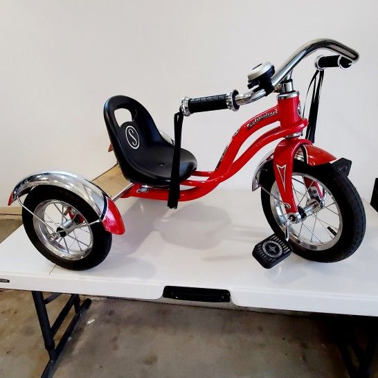 Schwinn Roadster Tricycle 12in