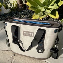 YETI Hopper 20 Soft Cooler in the Fog Gray/Tahoe Blue