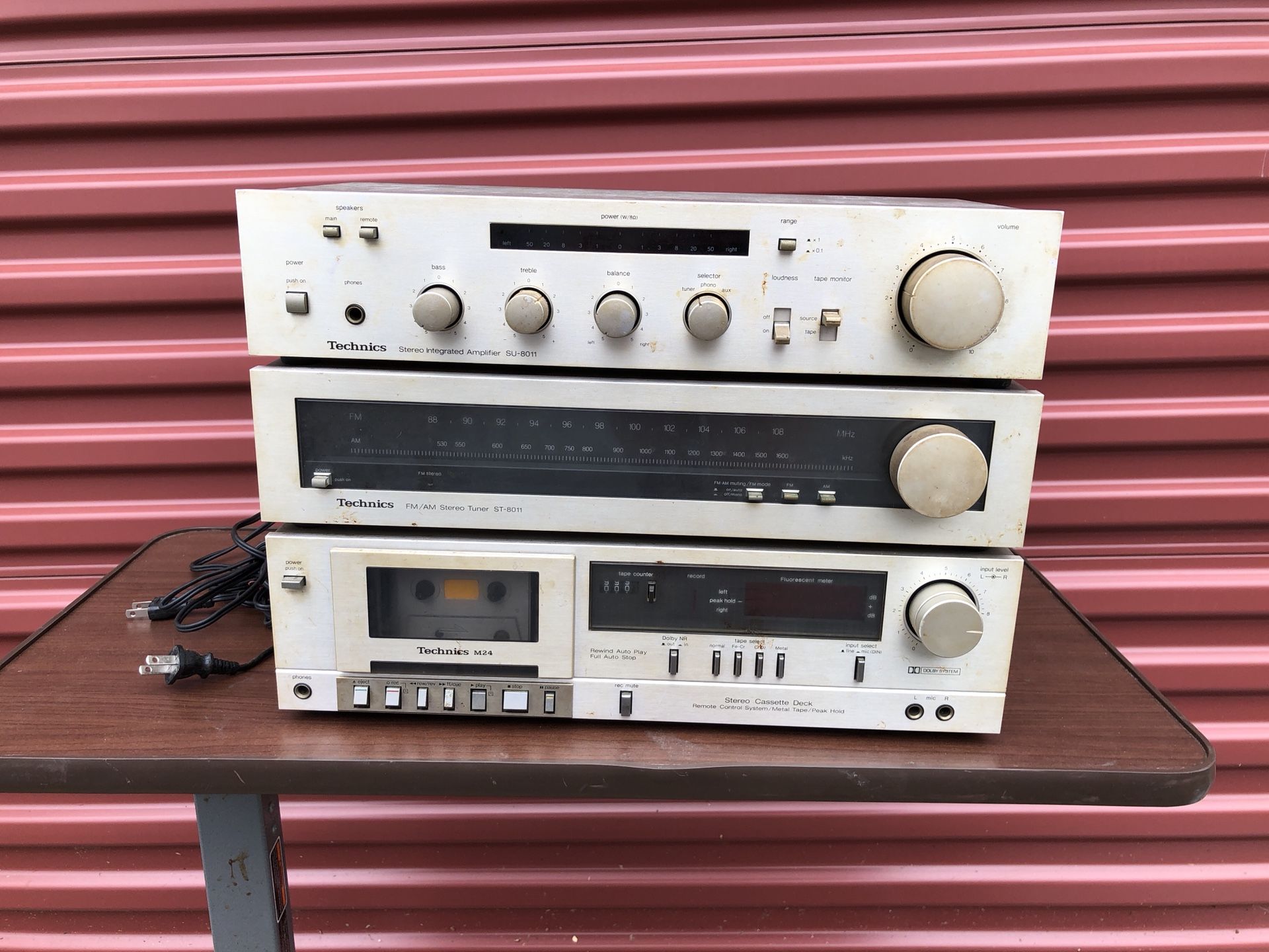 Audio equipment DJ equipment
