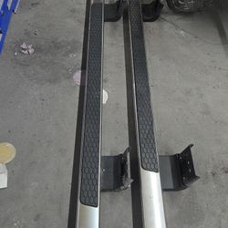 RAM 1500 Big Horn ( Bumper, Rear Driver Side Handle And Running Boards) ALL OEM