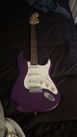 Squier Stratocaster Electric Guitar Purple
