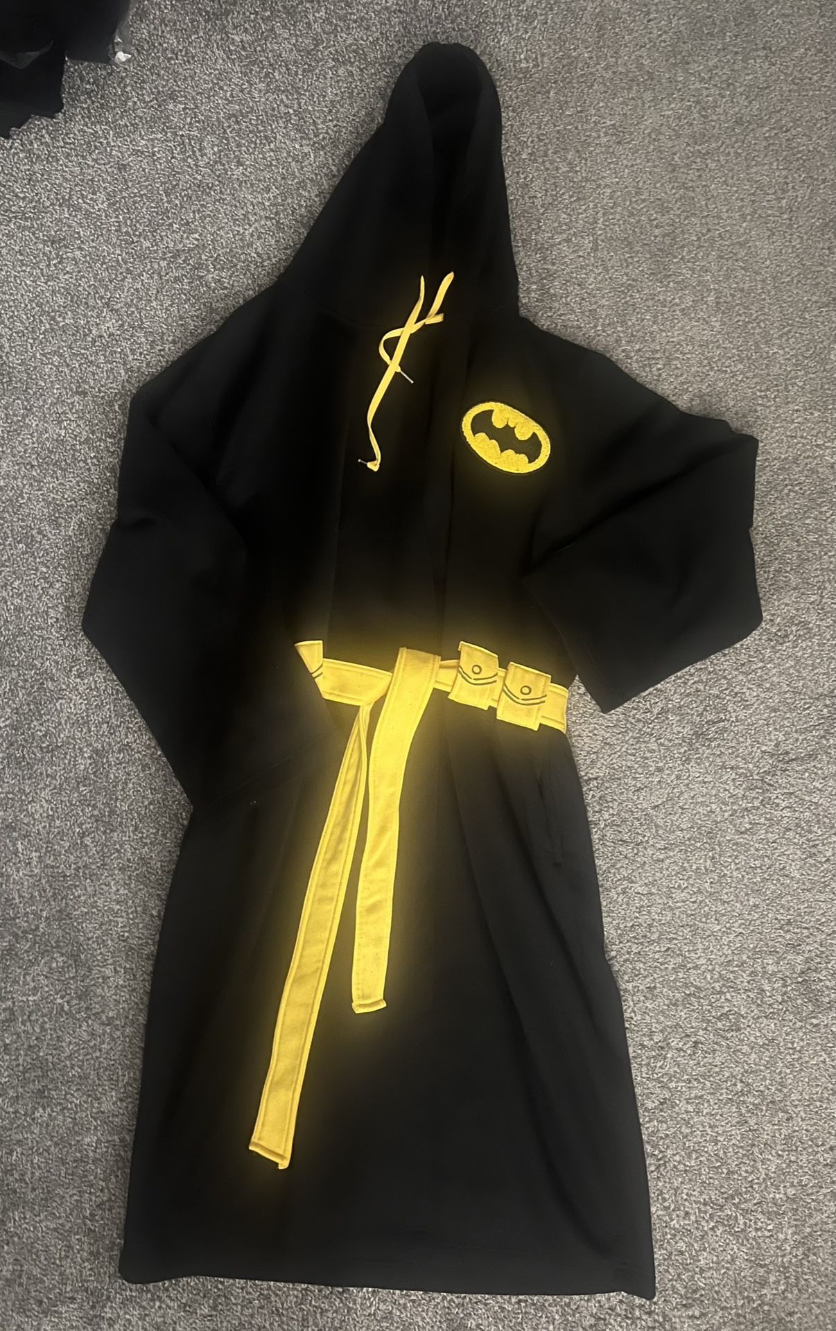 BATMAN men’s bathroom, size large