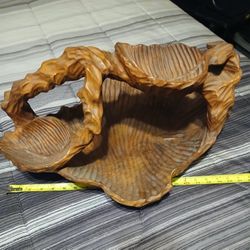 Large Walnut Wood Hand Carved Serving Platter Excellent Condition 