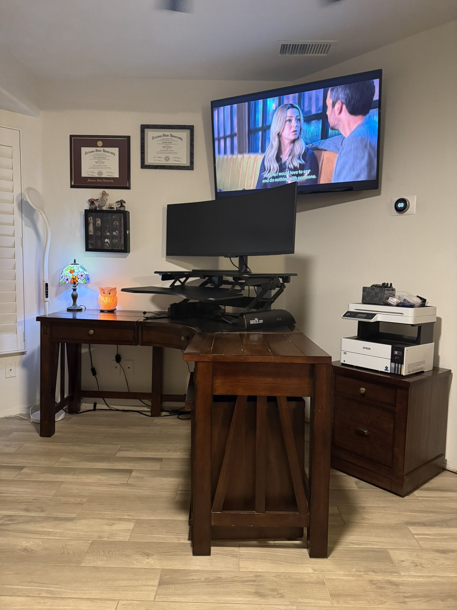 Beautiful Desk (3 Pieces) - Need To Sell