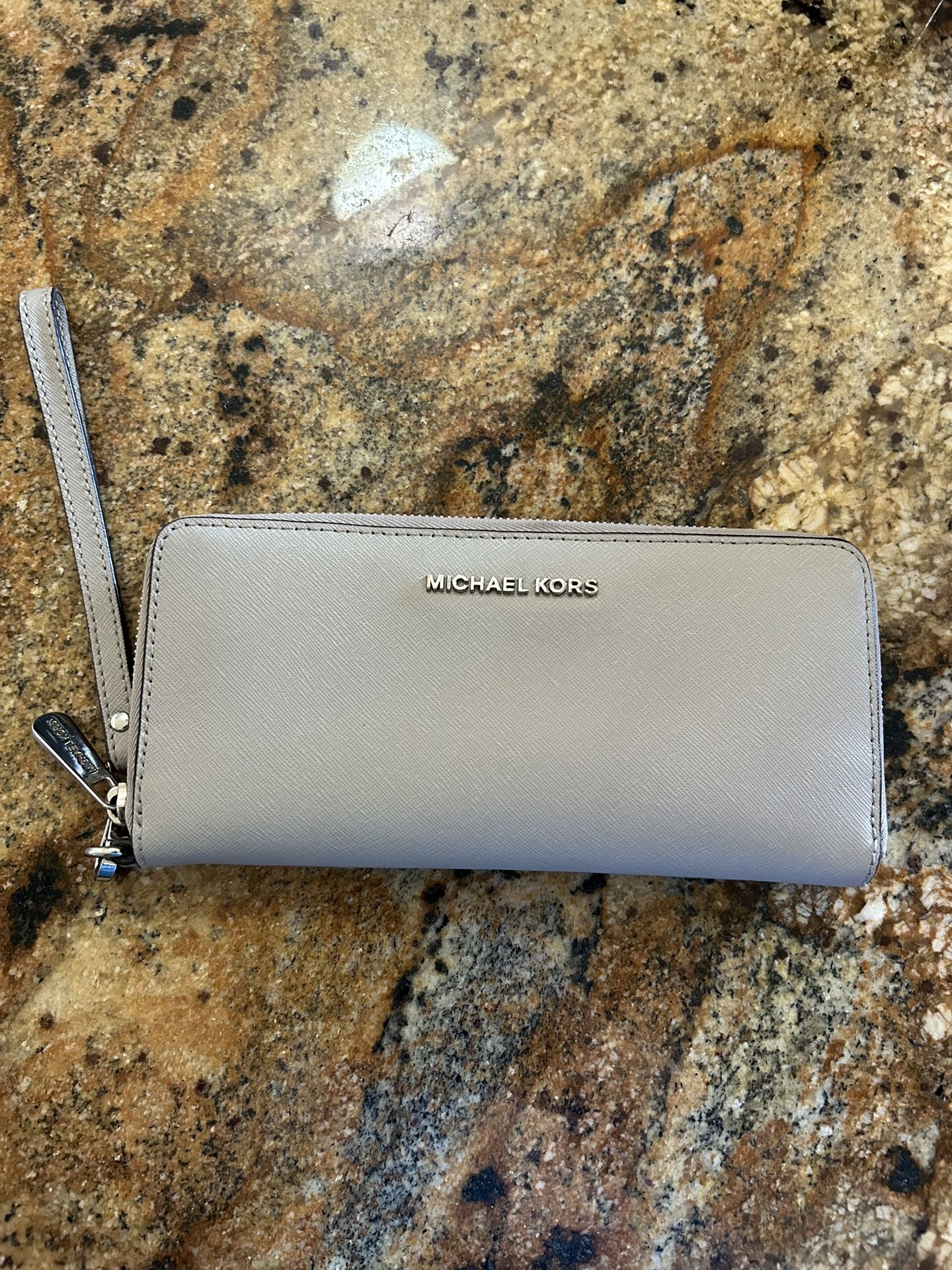 Michael Kors Large Continental Leather Long Zip Around Wallet Wristlet Gray
