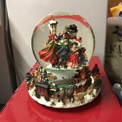 Holiday Snow Globe