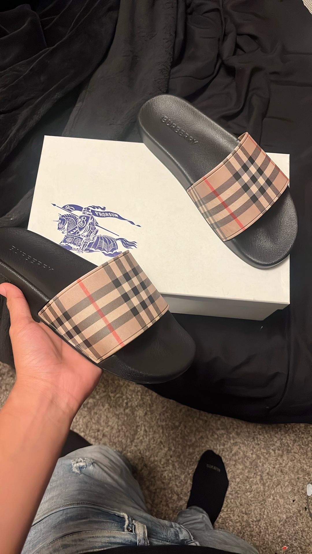 burberry slides