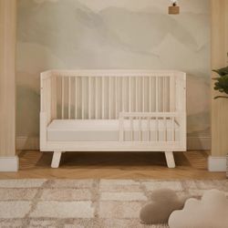 Selling Hudson 3-in-1 Convertible Crib with Toddler Bed Conversion Kit