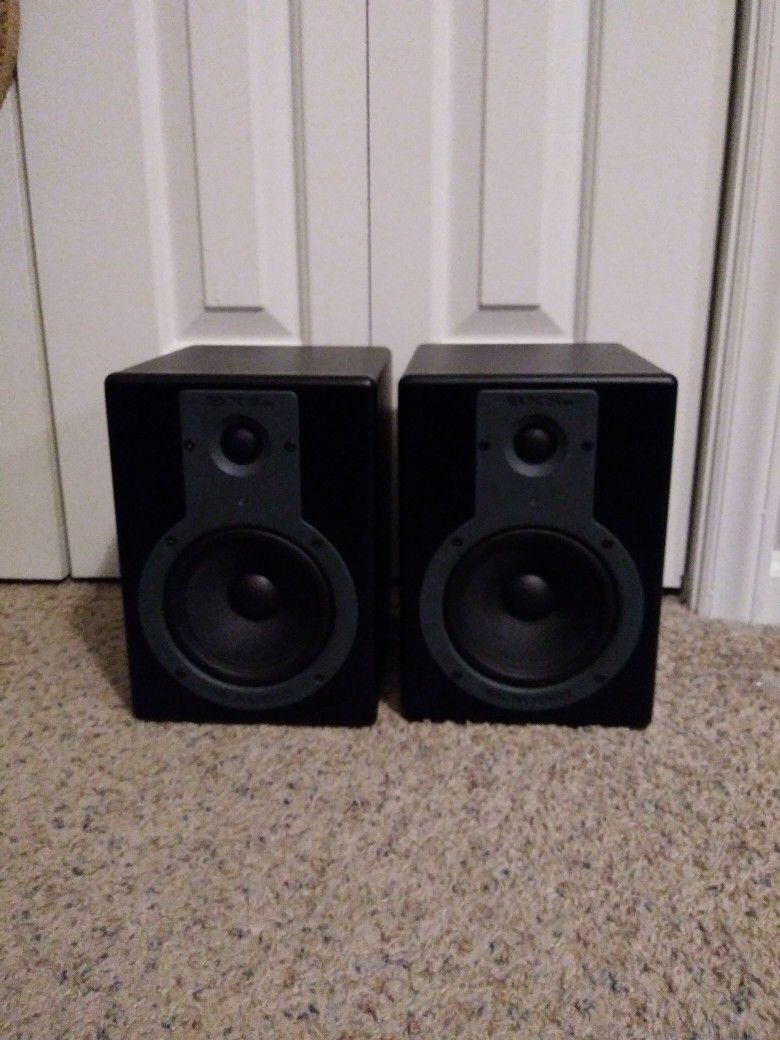 M-Audio Studiophile BX5a (Pair) Studio Monitors/Speakers
