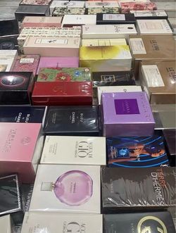 Colognes / Perfumes