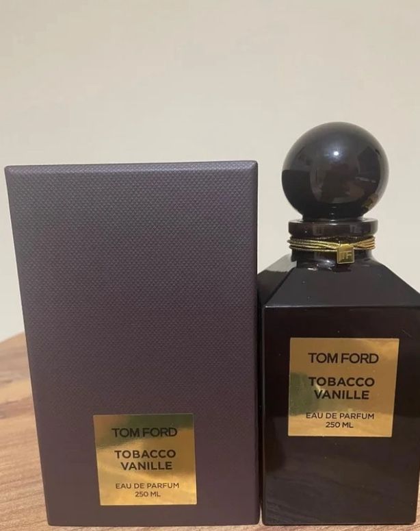 Tom Ford Tobacco Vanille Cologne.