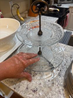 2-Tier Glass Serving Stand