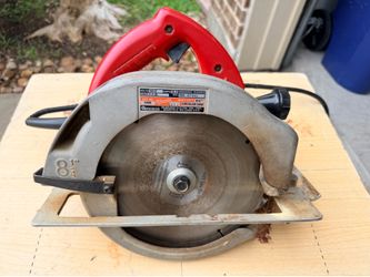 Milwaukee Circular Saw (corded)