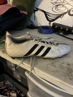 Adidas 11nova Size 14 Soccer Cleats 25 Bucks