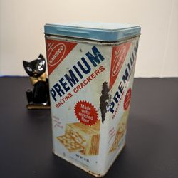 Nabisco Vintage Copyright 1969 Premium Saltine Cracker Can Tin Box, 4.5x9.5”