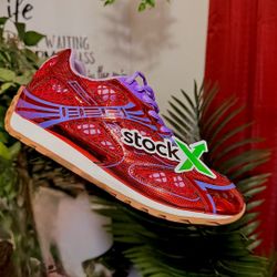 red and purple bottegas