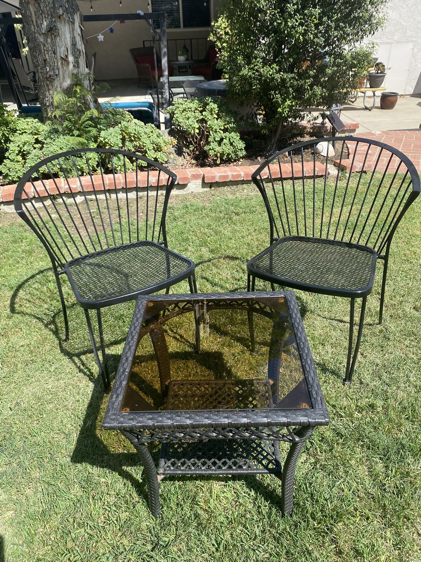 3 pc Outdoor patio set 2 Chairs & Table w/ Glass Top