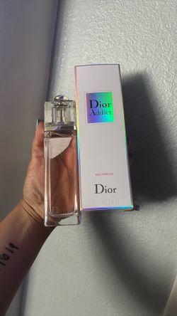 Dior Addict perfume