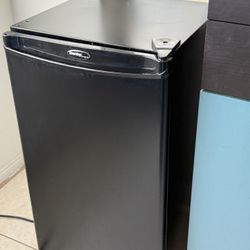 Danby Designer Mini Fridge with Freezer – Like New